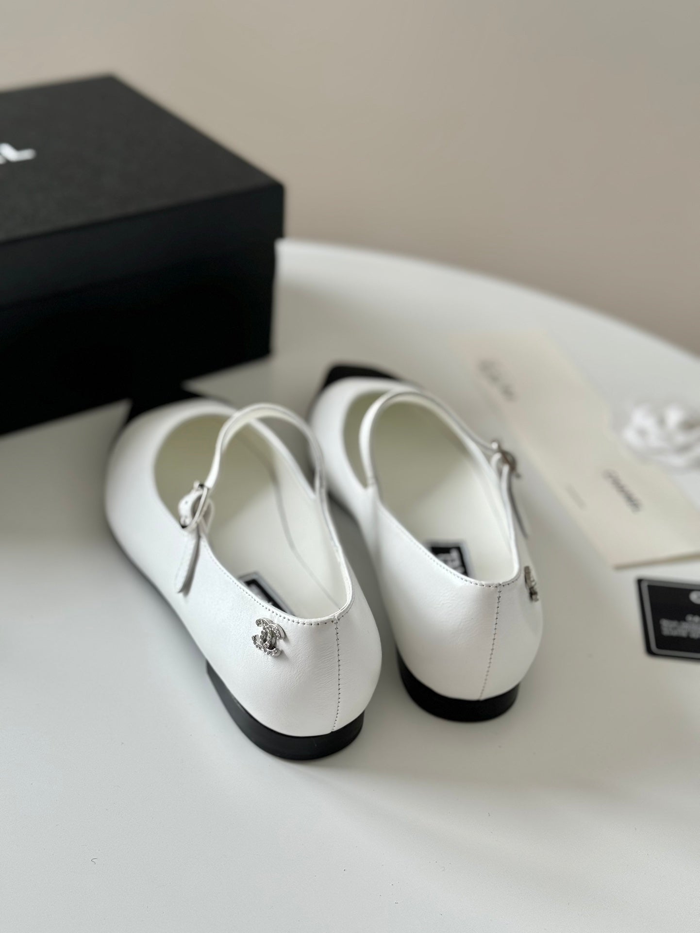 CHANEL MARY JANE WHITE MIX BLACK CALFSKIN