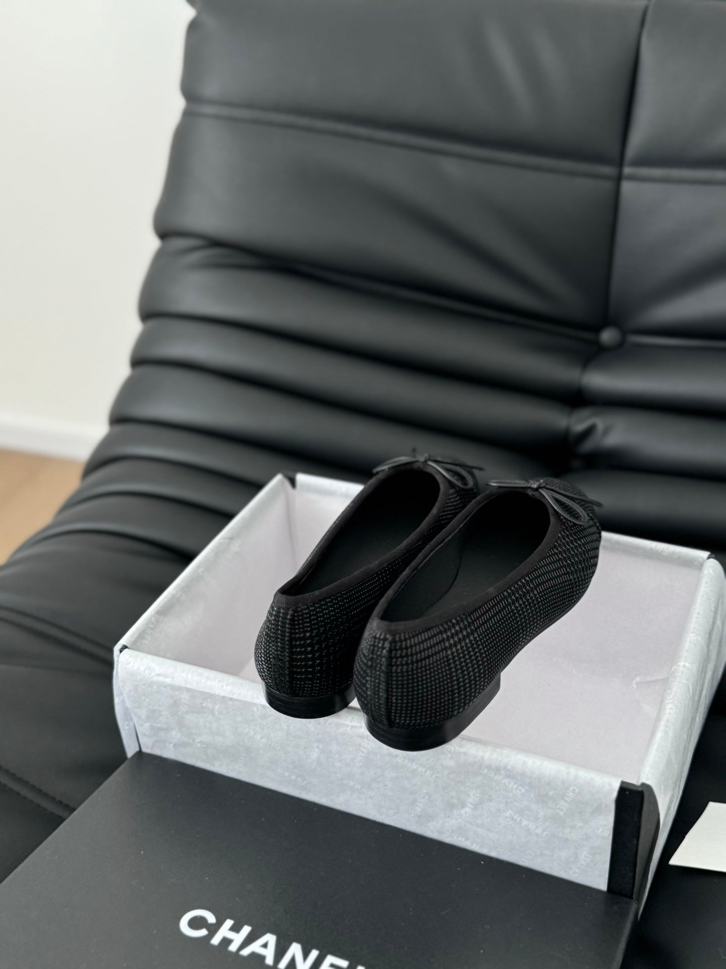 CHANEL CLASSIC BALLET FLATS BLACK LAMBSKIN