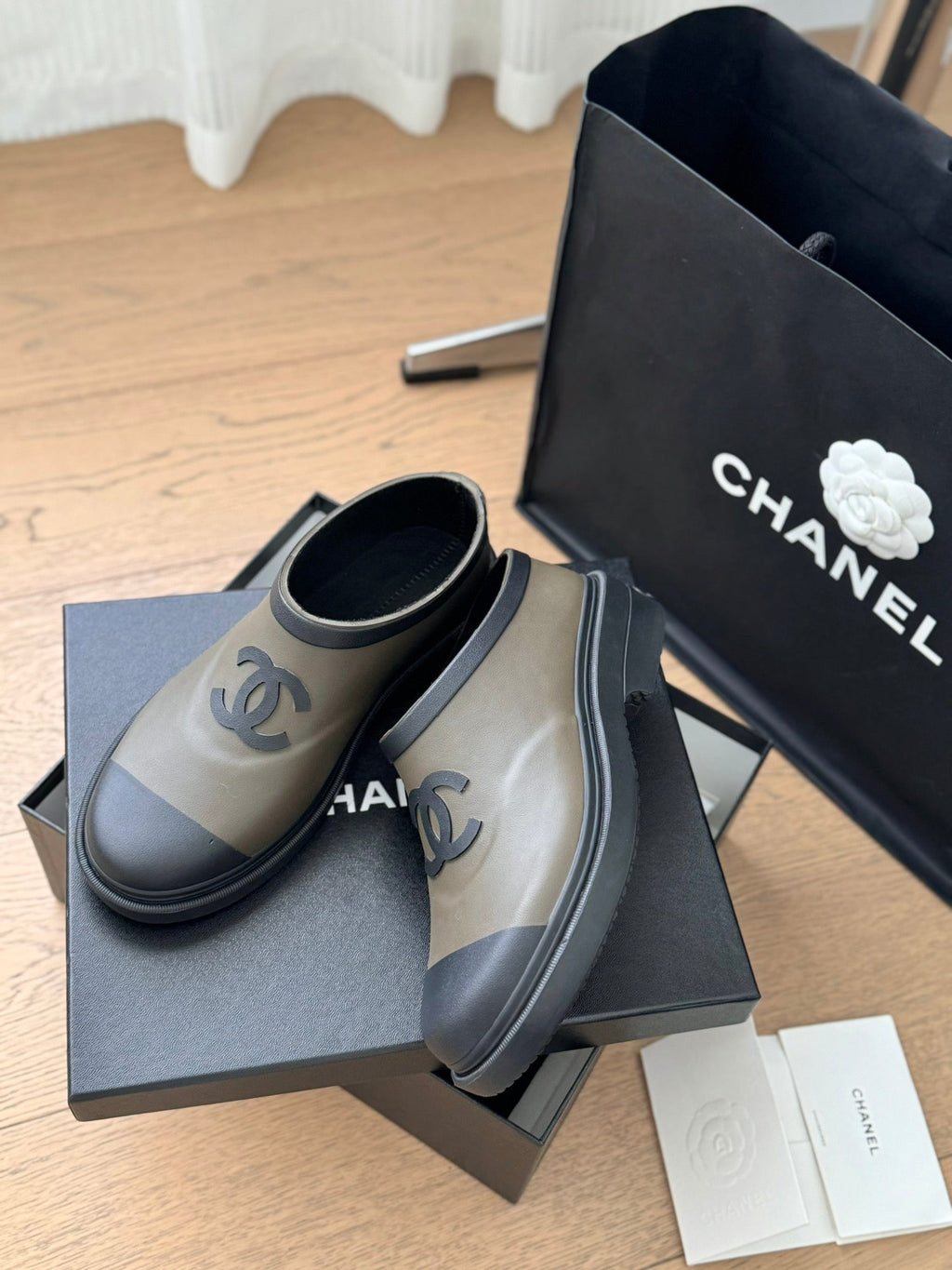 CHANEL SHORT BOOTS IN MOCHA BROWN MIX BLACK RUBBER