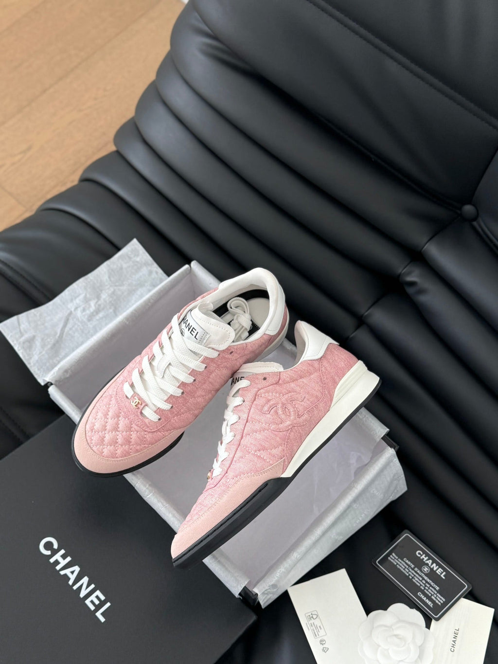 CHANEL SNEAKER IN LIGHT PINK MIX WHITE EMBROIDERED LAMBSKIN