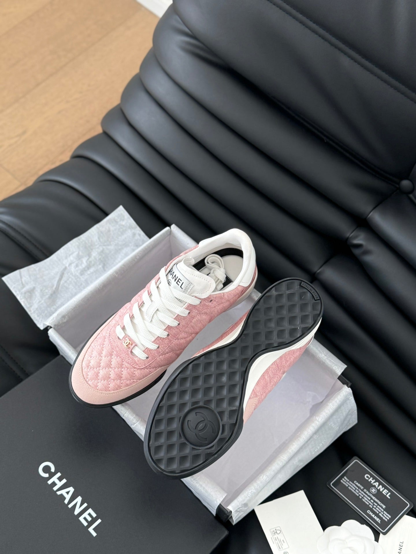 CHANEL SNEAKER IN LIGHT PINK MIX WHITE EMBROIDERED LAMBSKIN