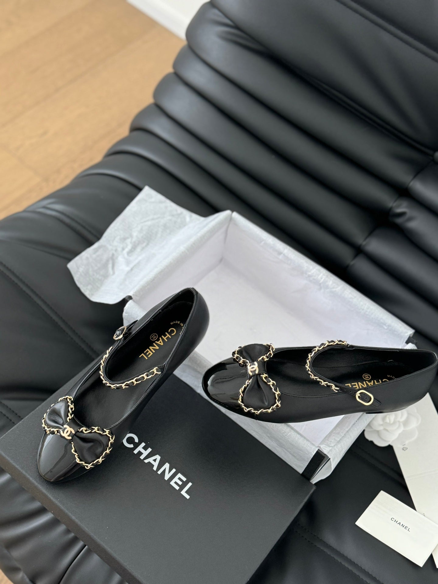 CHANEL BALLET FLATS IN BLACK LAMBSKIN WITH GOLD HARDWARE