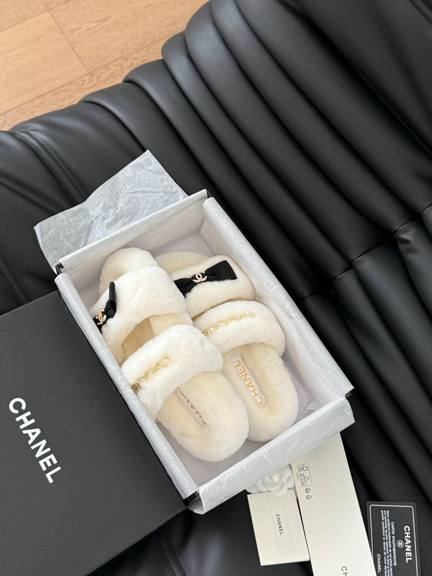 CHANEL DAD SANDAL MULE IN WHITE FLEECE WITH GOLD HARDWARE
