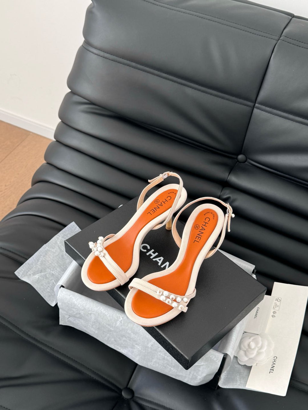 CHANEL PEARL SANDAL IN WHITE AND VIVID ORANGE LAMBSKIN 75 MM