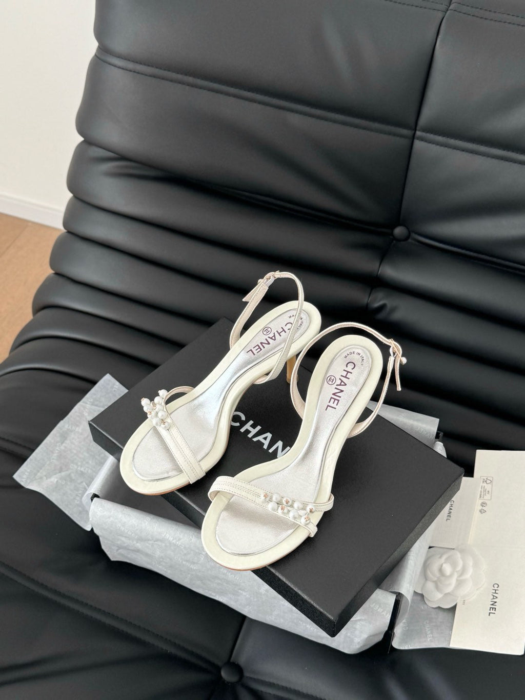 CHANEL PEARL SANDAL IN WHITE LAMBSKIN 75 MM