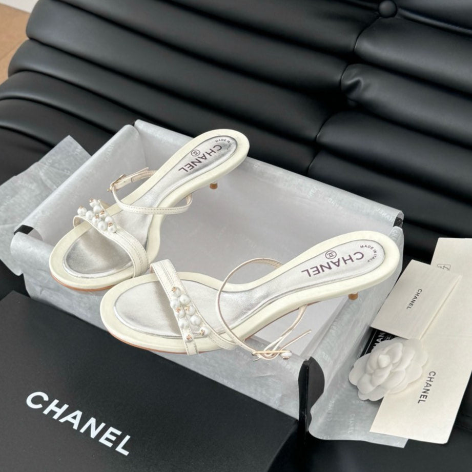 CHANEL PEARL SANDAL IN WHITE LAMBSKIN 35 MM