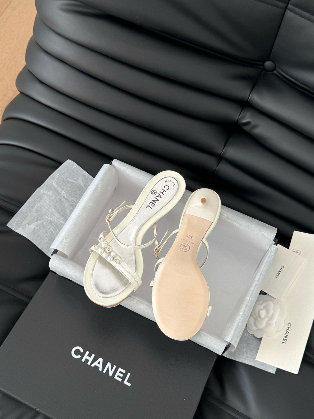 CHANEL PEARL SANDAL IN WHITE LAMBSKIN 35 MM