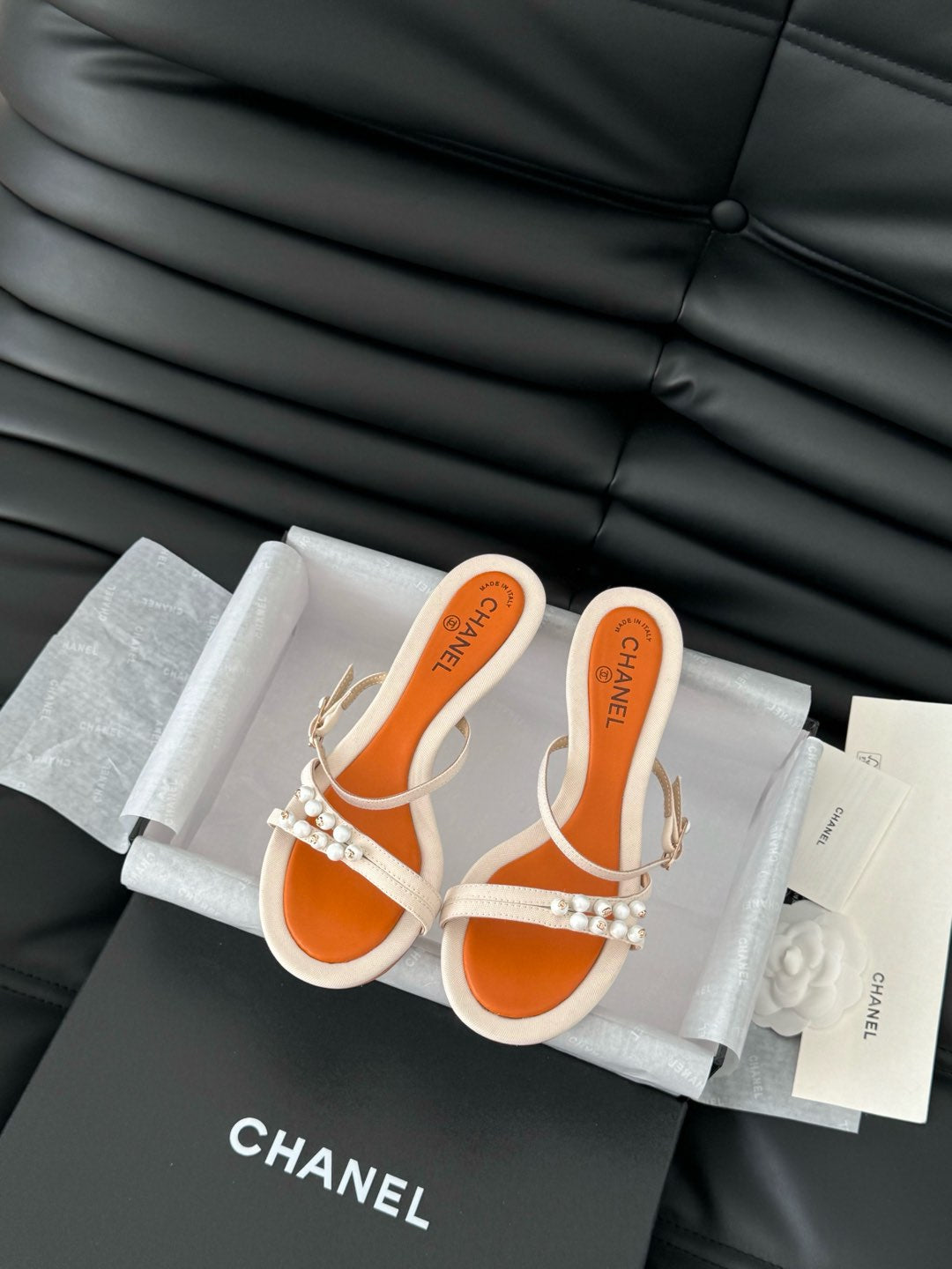CHANEL PEARL SANDAL IN BEIGE AND ORANGE LAMBSKIN 35 MM
