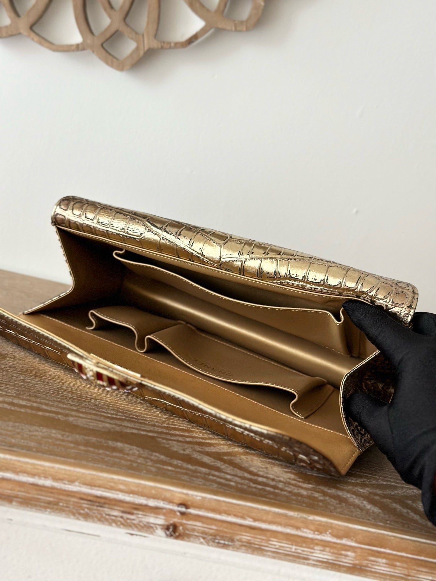 CHANEL 25S CLUTCH 30 IN METALLIC GOLD CROCODILE-EMBOSSED CALFSKIN