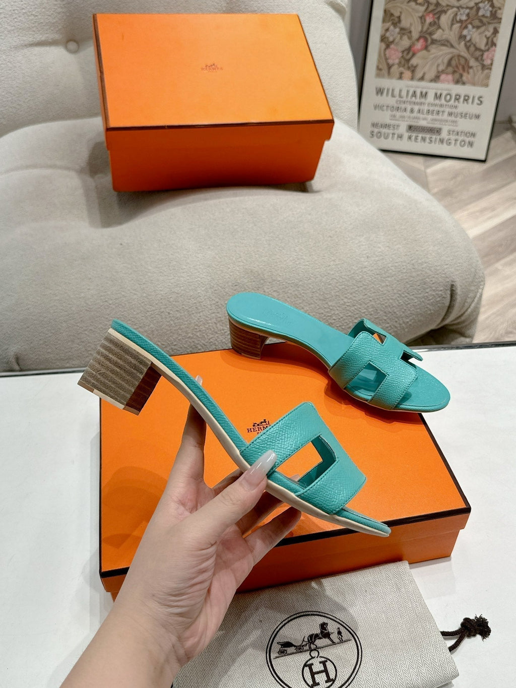 HERMES 0ASIS SANDAL SKY BLUE CALFSKIN CLASSIC
