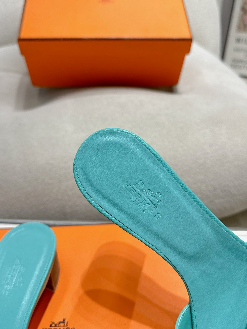 HERMES 0ASIS SANDAL SKY BLUE CALFSKIN CLASSIC