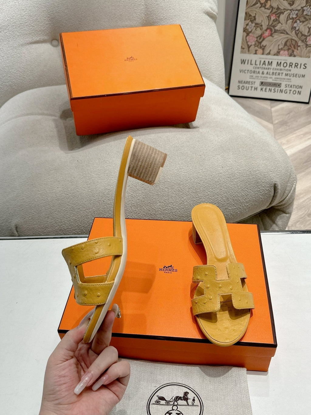 HERMES 0ASIS SANDAL CARAMEL CALFSKIN SPECIAL