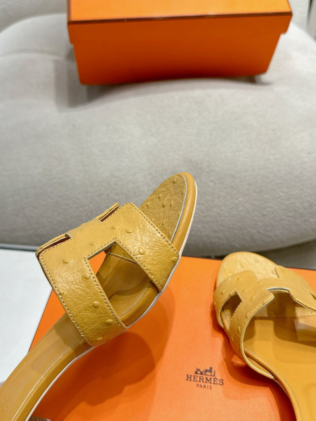 HERMES 0ASIS SANDAL CARAMEL CALFSKIN SPECIAL