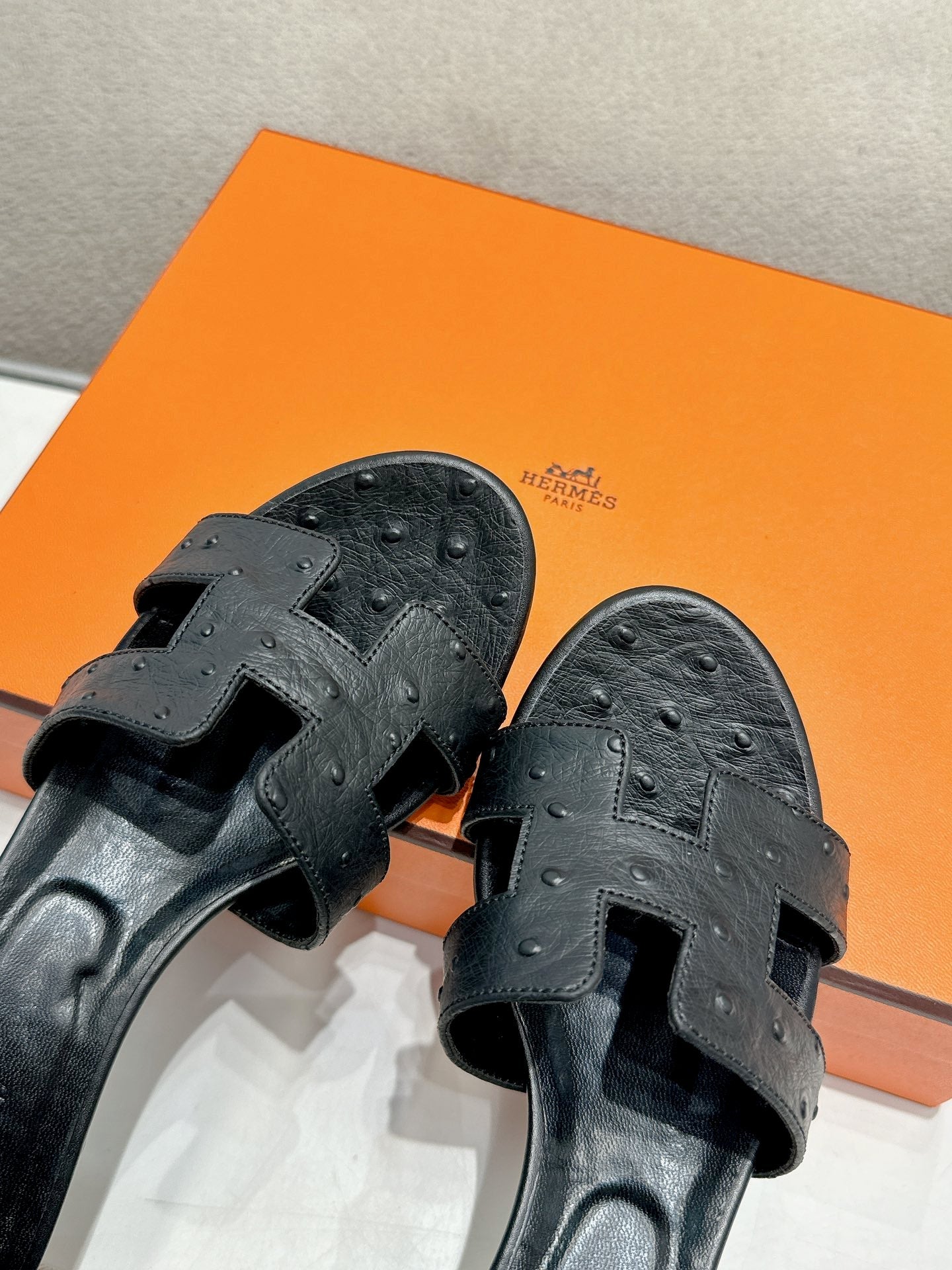 HERMES 0ASIS SANDAL BLACK CALFSKIN SPECIAL