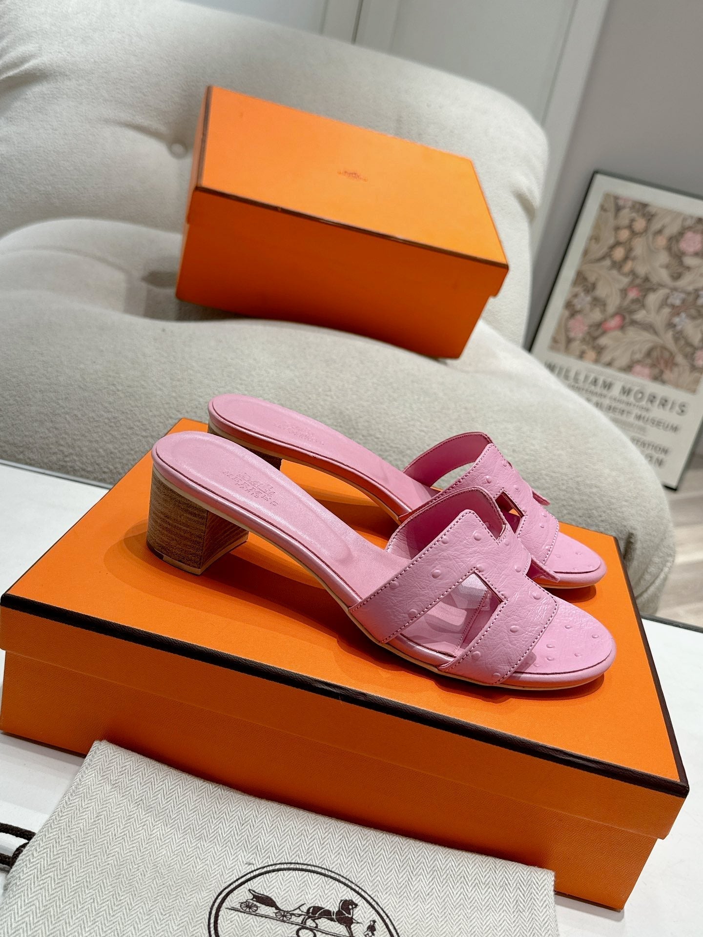 HERMES 0ASIS SANDAL LIGHT PINK CALFSKIN SPECIAL