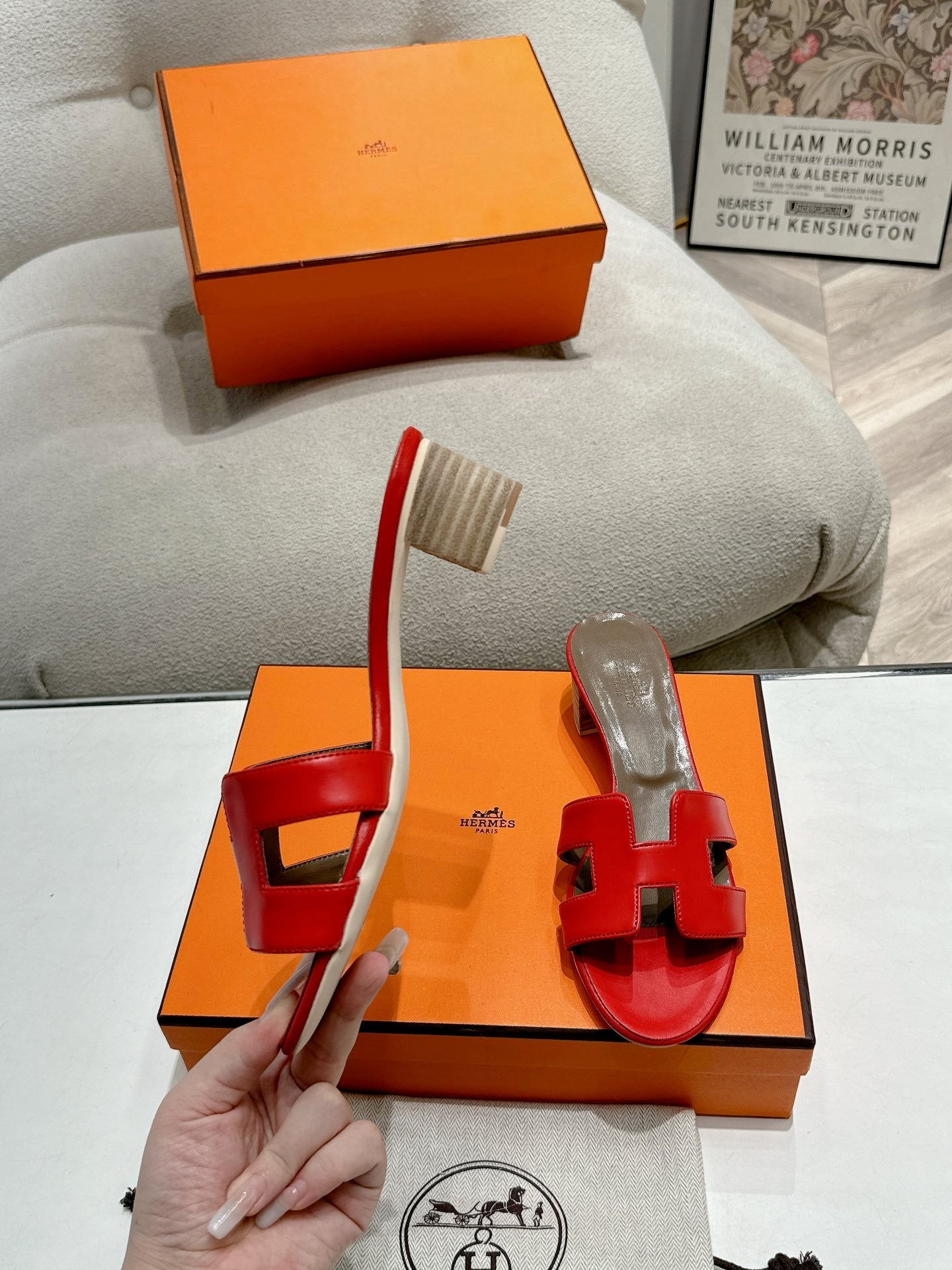 HERMES 0ASIS SANDAL CRIMSON CALFSKIN CLASSIC