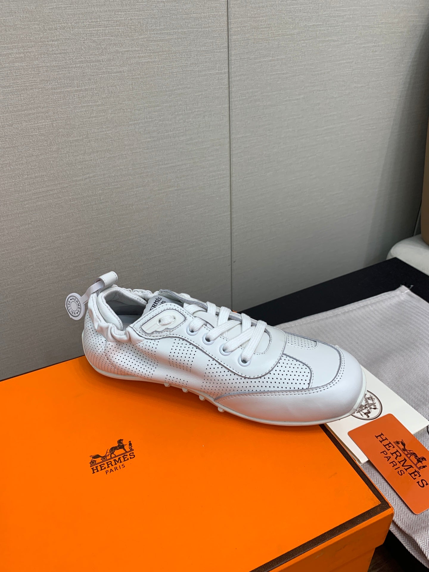 HERMES SKATEBOARD SHOES LIGHT GRAY CALFSKIN