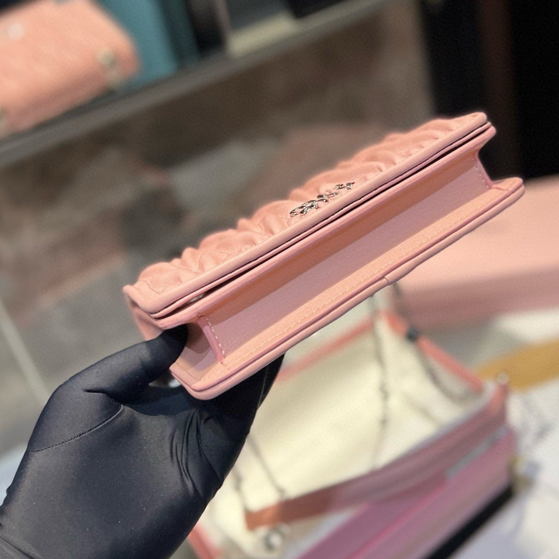 MATELASSé CRYSTAL CHAIN BAG 21 IN BABY PINK LAMBSKIN