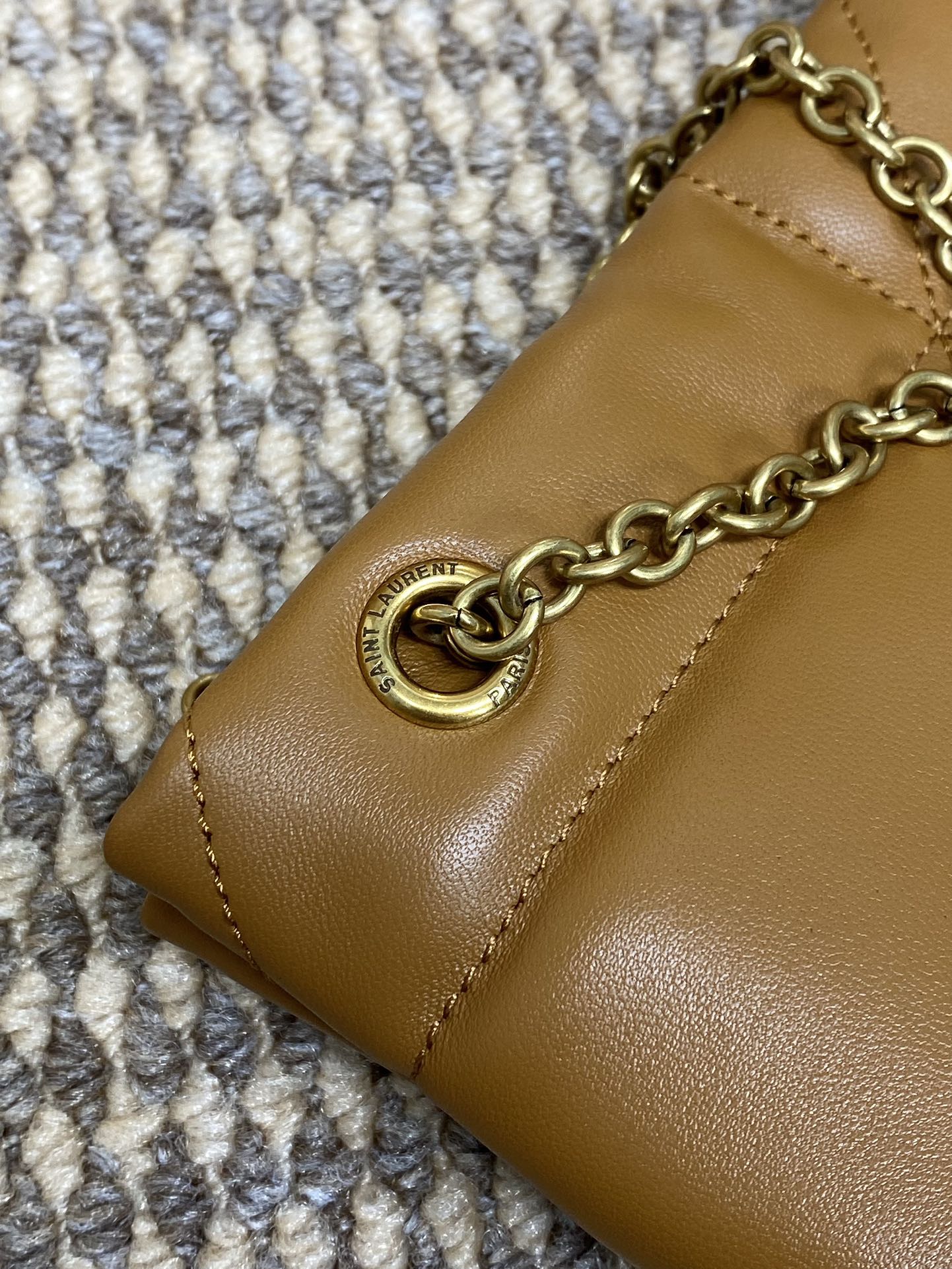 DRAWSTRING CHAIN STRAP SHOULDER BAG 39 IN TORTILLA BROWN QUILTED CALFSKIN