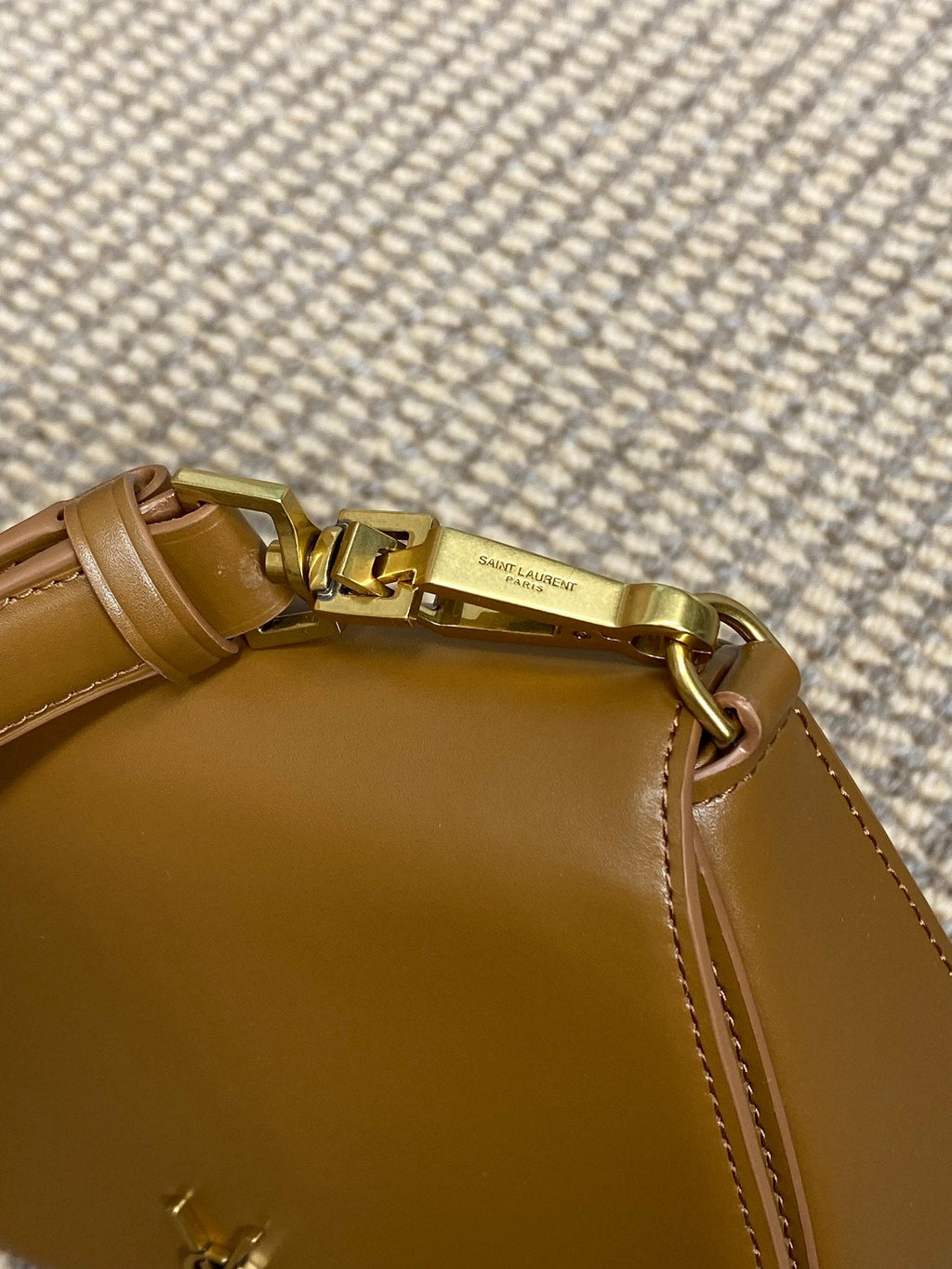 VOLTAIRE TOP HANDLE IN BOX 21 IN TAWNY BROWN CALFSKIN GOLD HARDWARE
