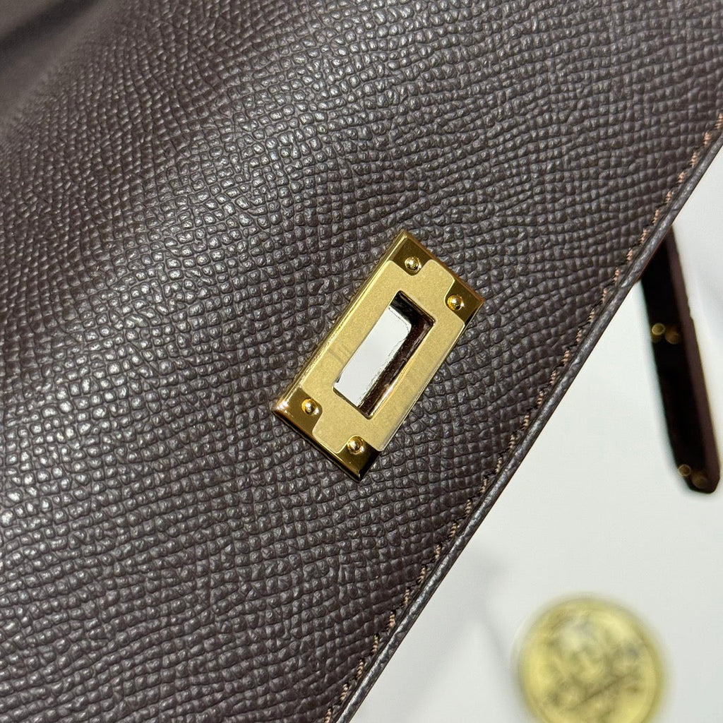 HERMES KELLY 25CM IN EBENE EPSOM CALFSKIN GOLD HARDWARE