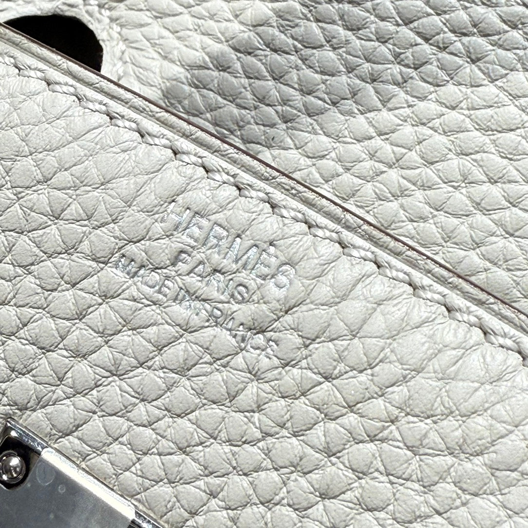 HERMES BIRKIN 25CM IN CREAM TOGO LEATHER SILVER HARDWARE