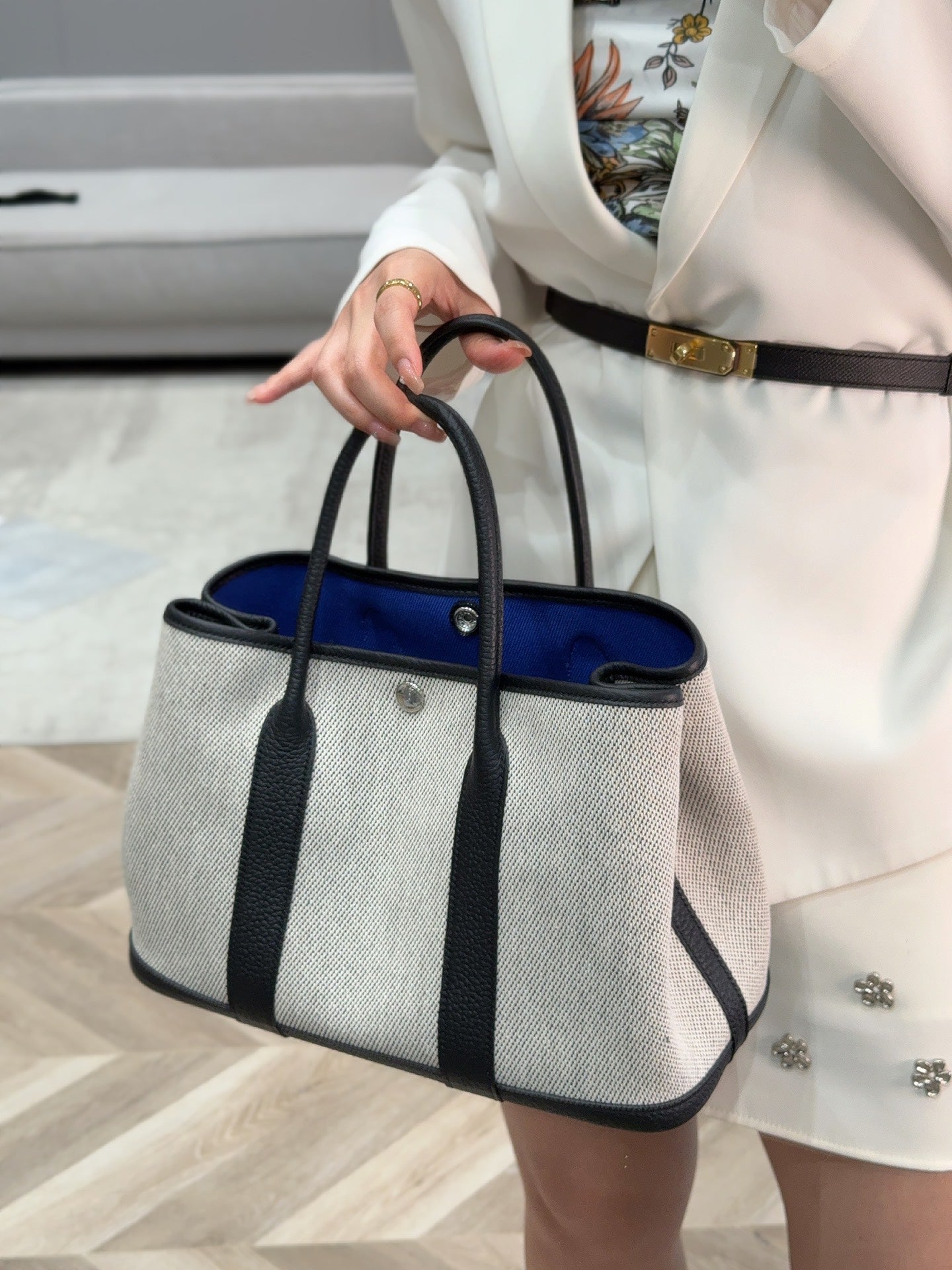 HERMES GARDEN PARTY 30CM IN WHITE TOILETS COTTON CANVAS AND BLACK CALFSKIN BLUE CANVAS ON SIDE OTHER