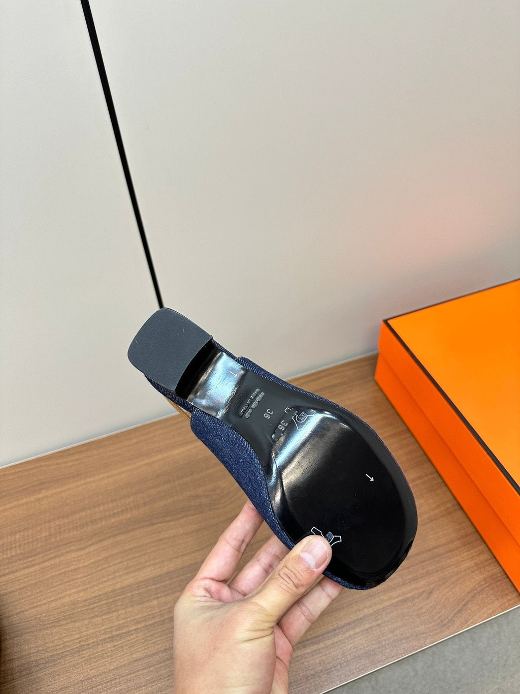HERMES Infinie 50 pump navy