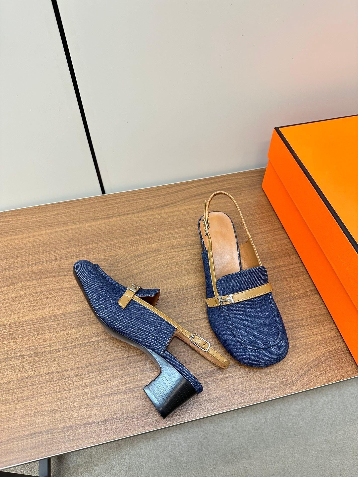 HERMES Infinie 50 pump navy