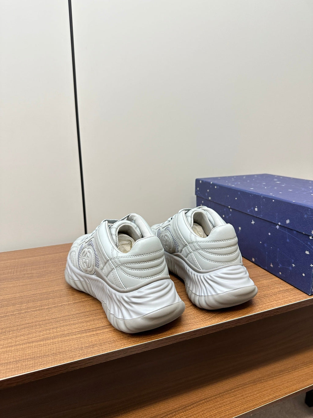 GUCCI Ripple Leather Sneakers White Pearl