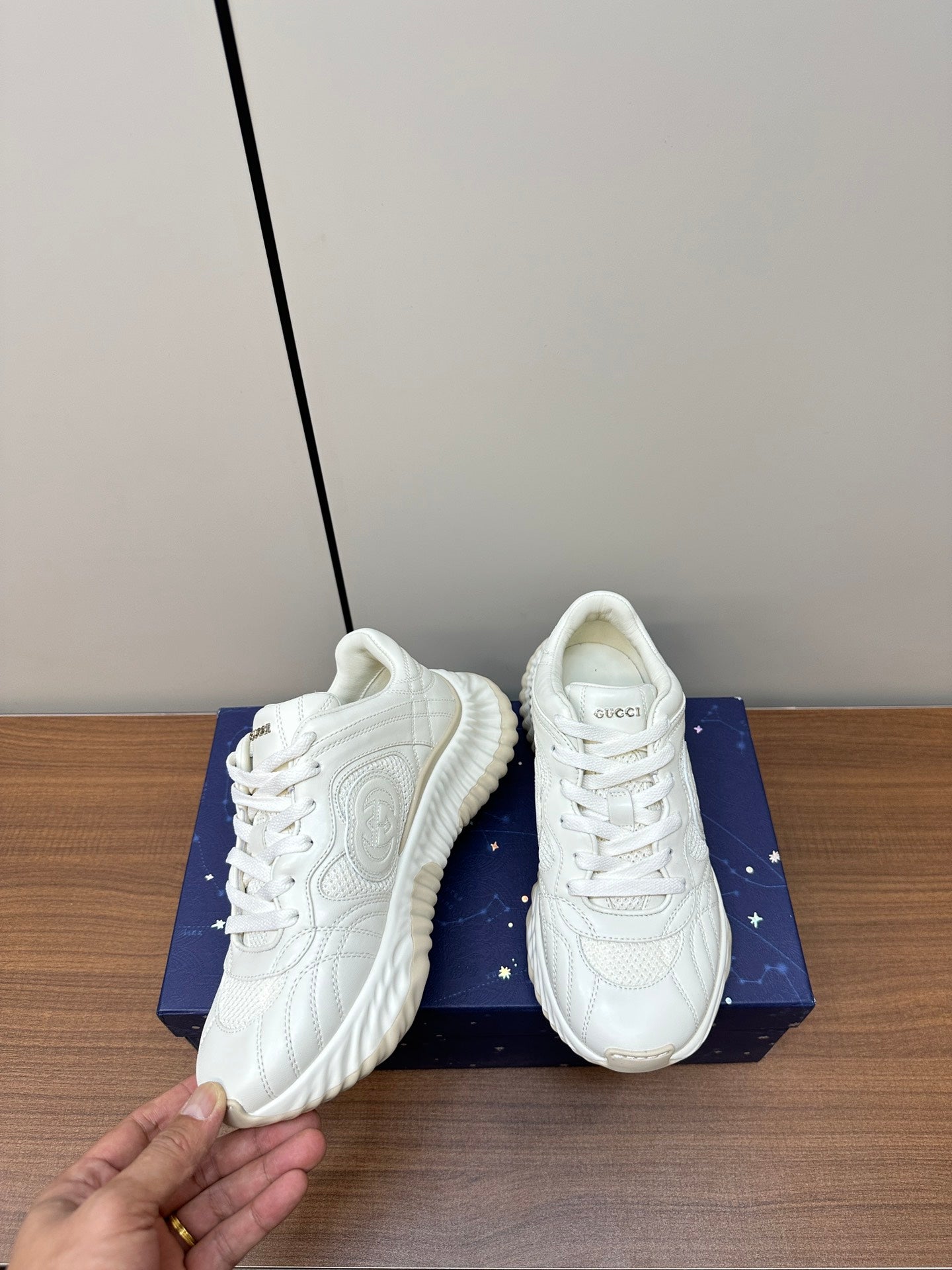 GUCCI Ripple Leather Sneakers White