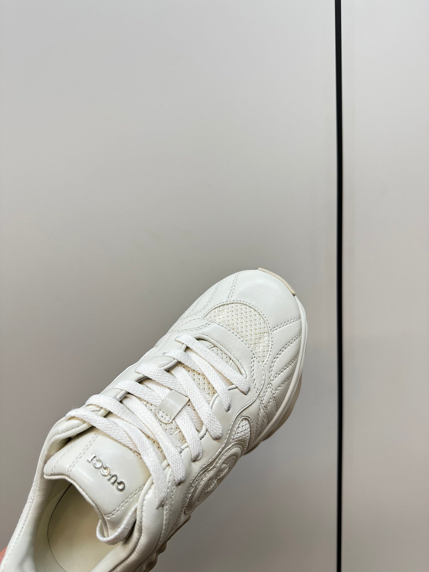 GUCCI Ripple Leather Sneakers White