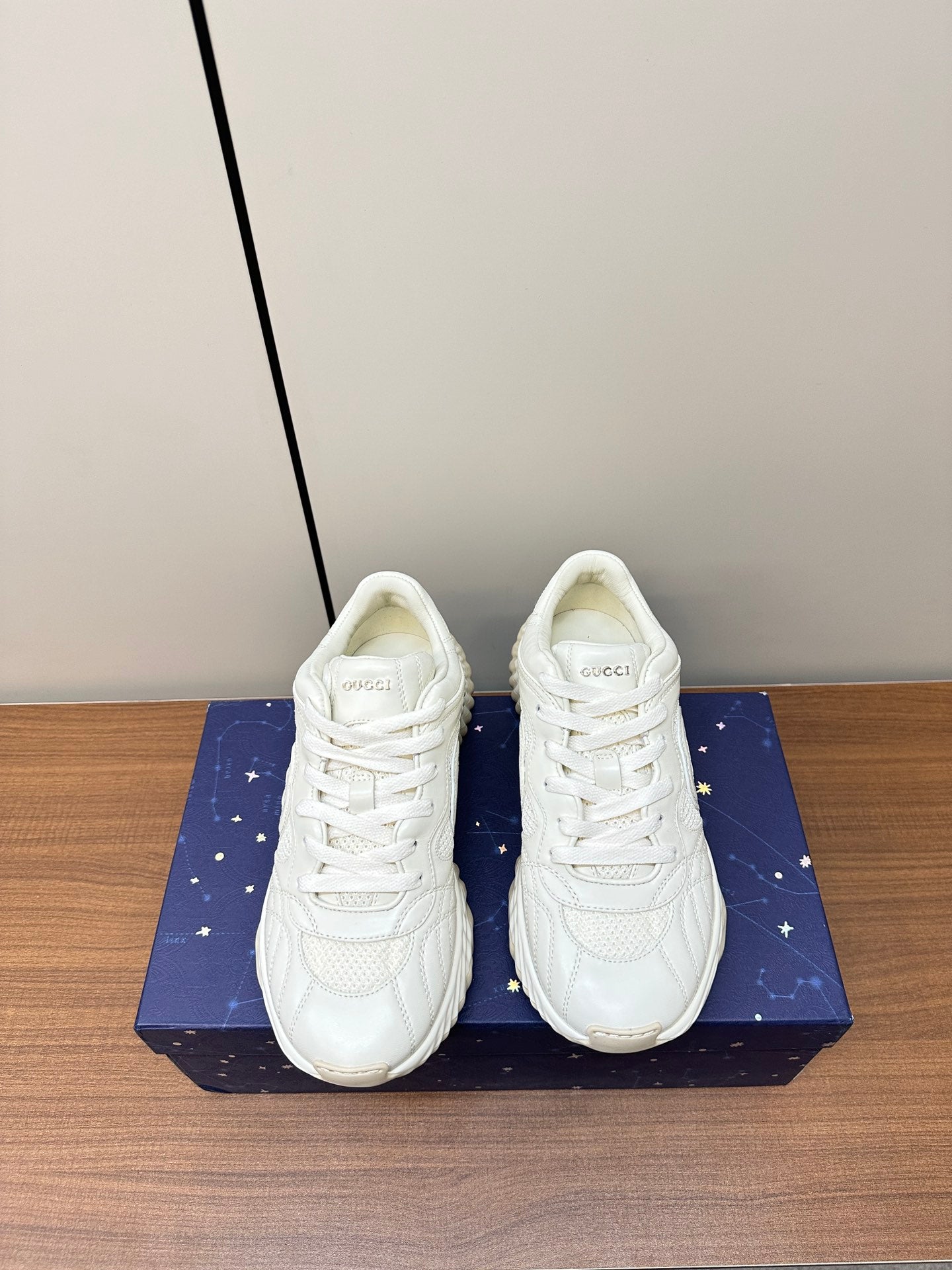 GUCCI Ripple Leather Sneakers White