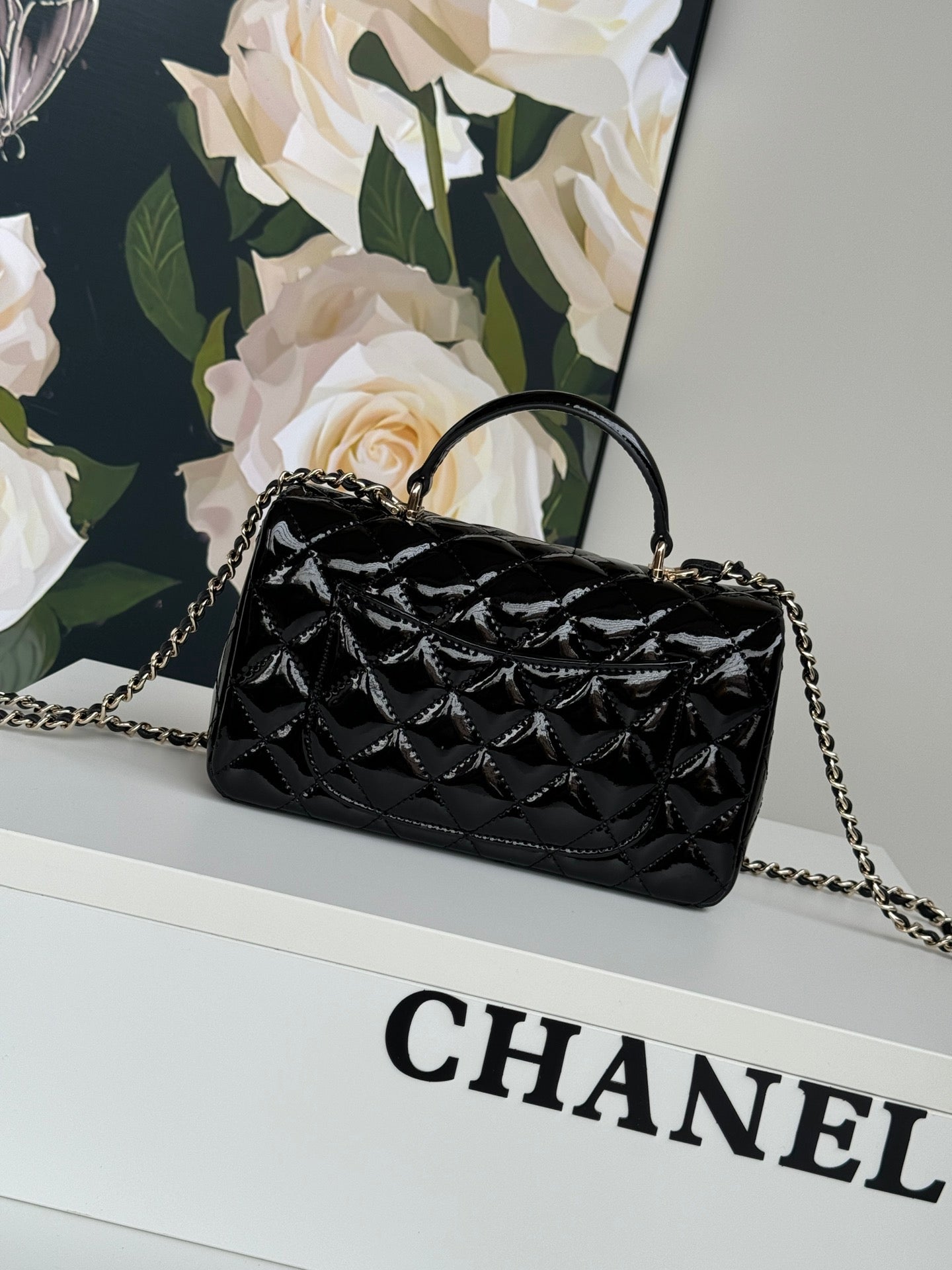 CHANEL MINI FLAP BAG 20 IN BLACK GLOSSY CALFSKIN GOLD HARDWARE