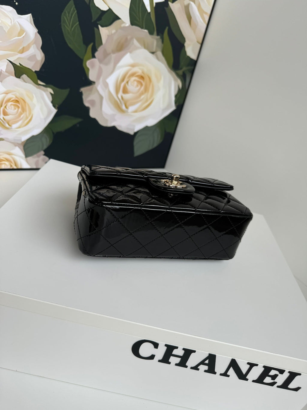 CHANEL MINI FLAP BAG 20 IN BLACK GLOSSY CALFSKIN GOLD HARDWARE