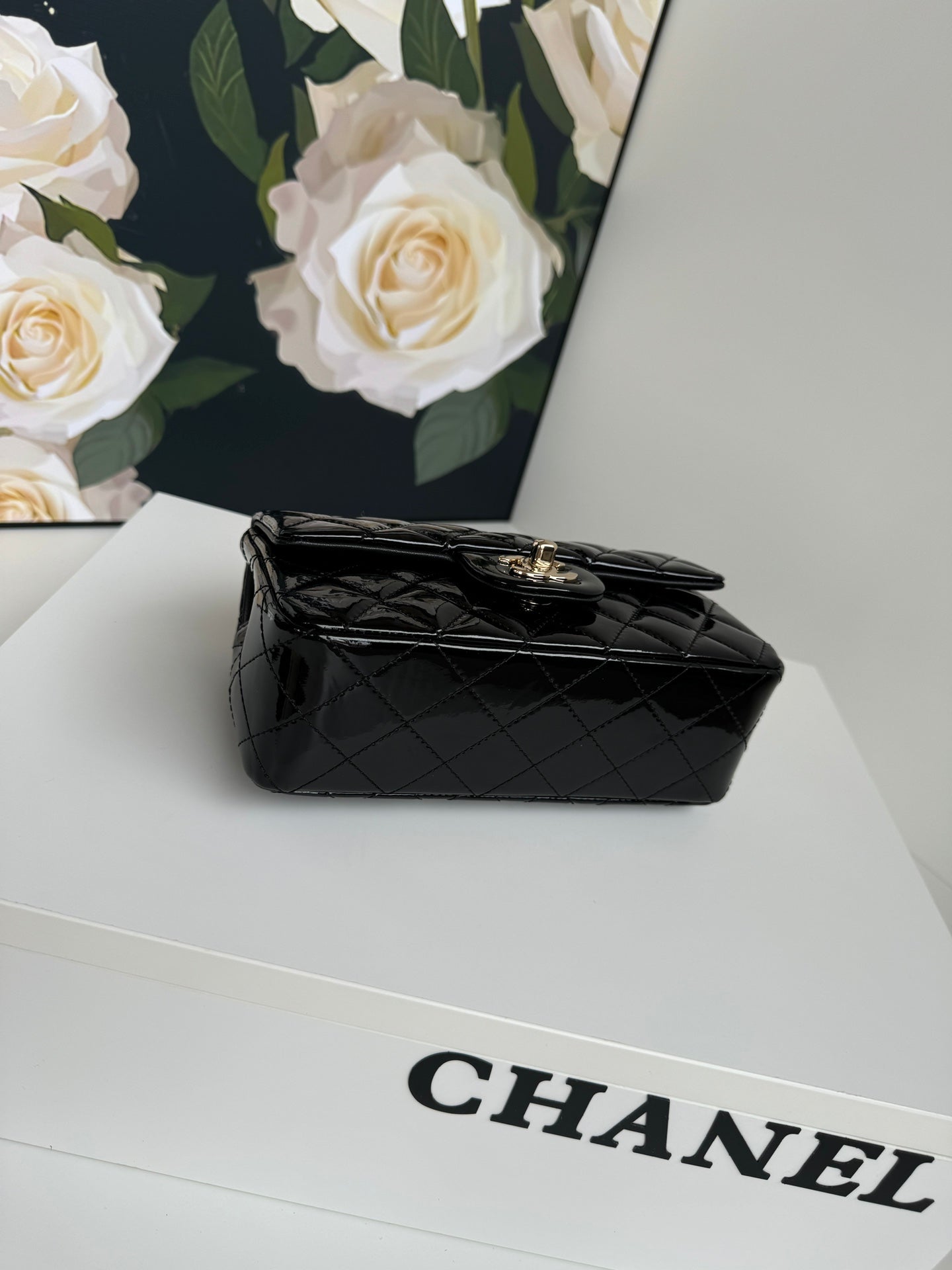 CHANEL MINI FLAP BAG 20 IN BLACK GLOSSY CALFSKIN GOLD HARDWARE