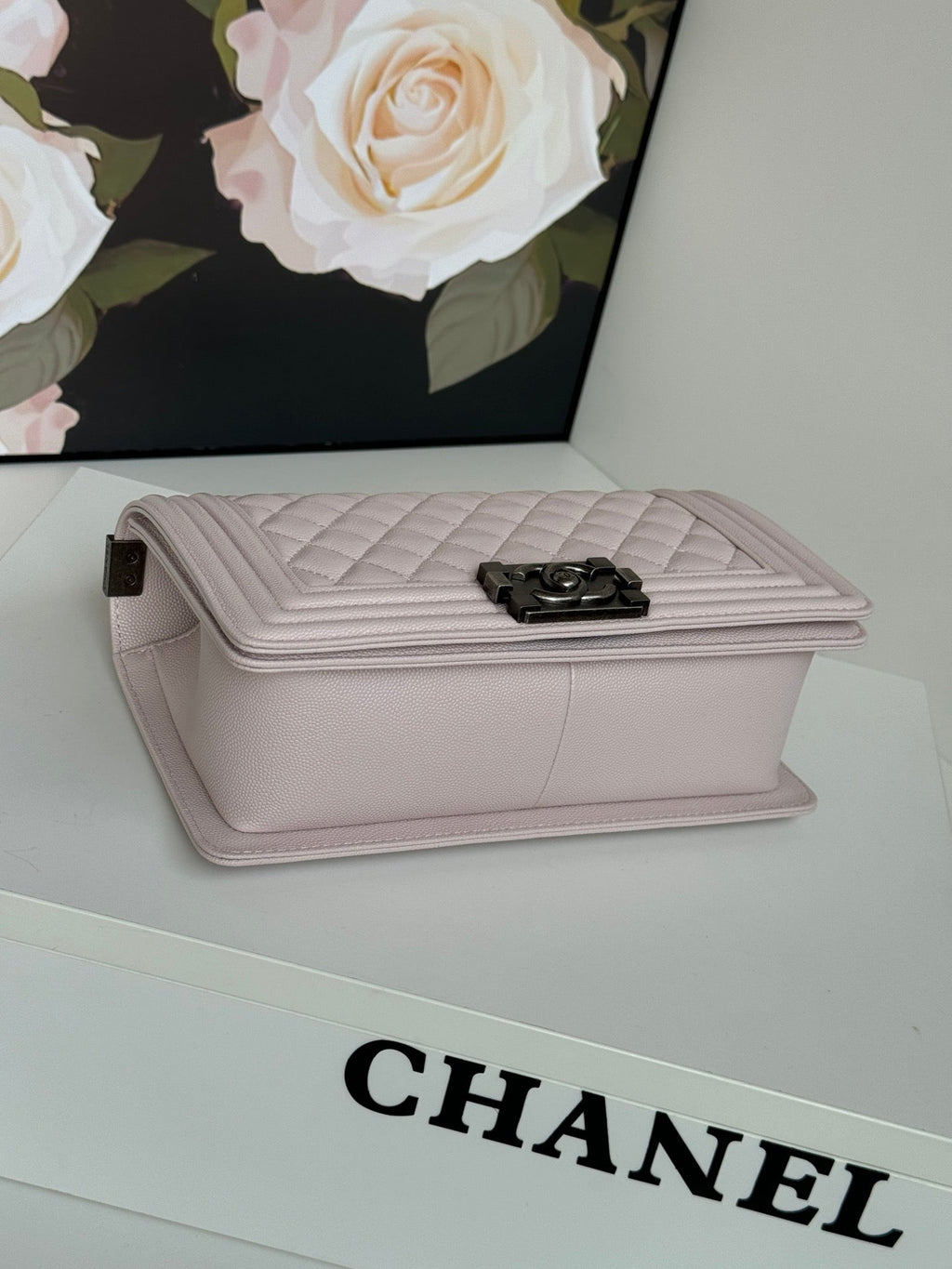 CHANEL BOY BAG MEDIUM 25 IN PINK NUDE CALFSKIN