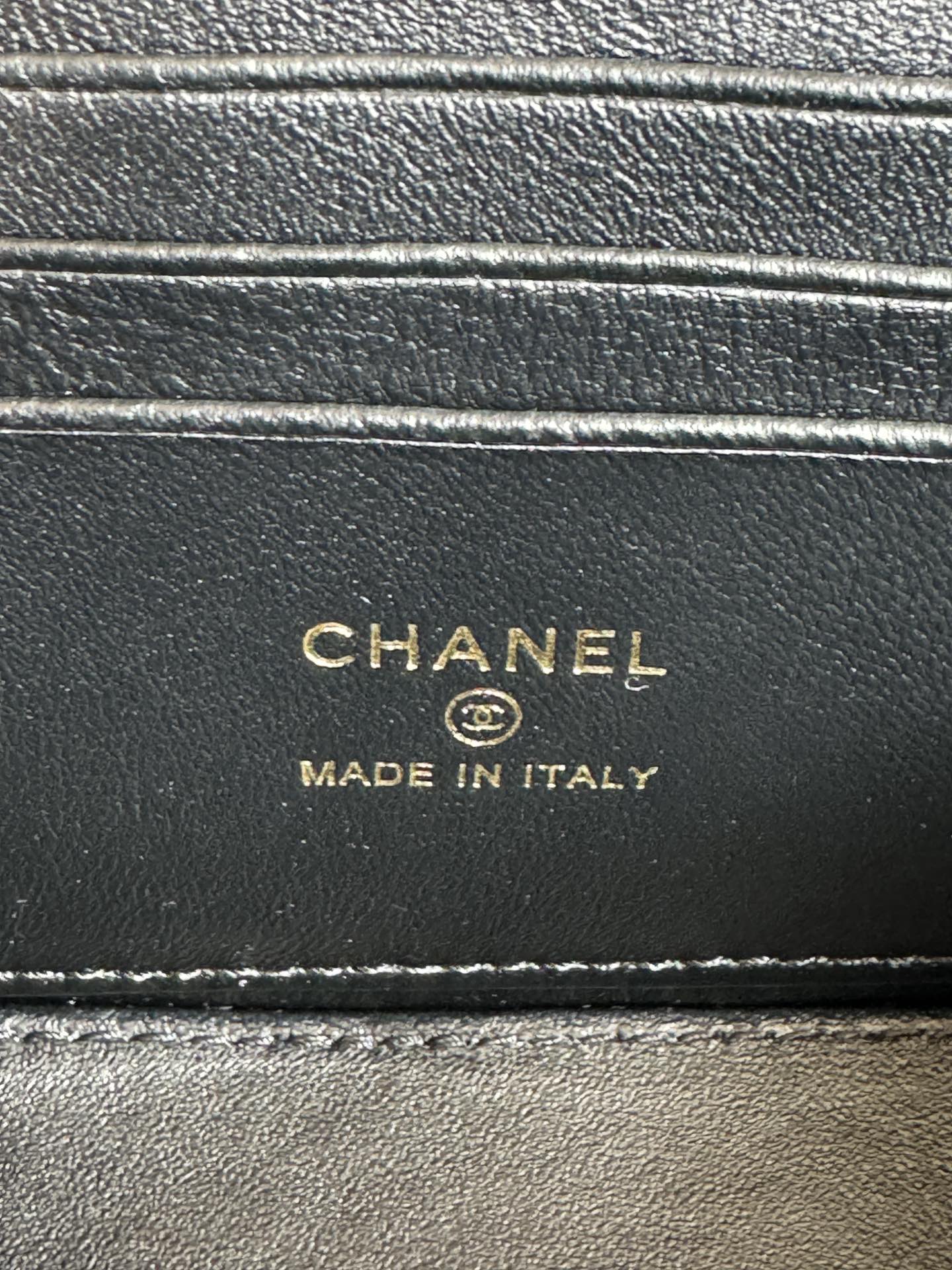 CHANEL SMALL VANITY CASE 17 WITH HANDLE IN BLACK CALFSKIN GOLD METAL CHAIN
