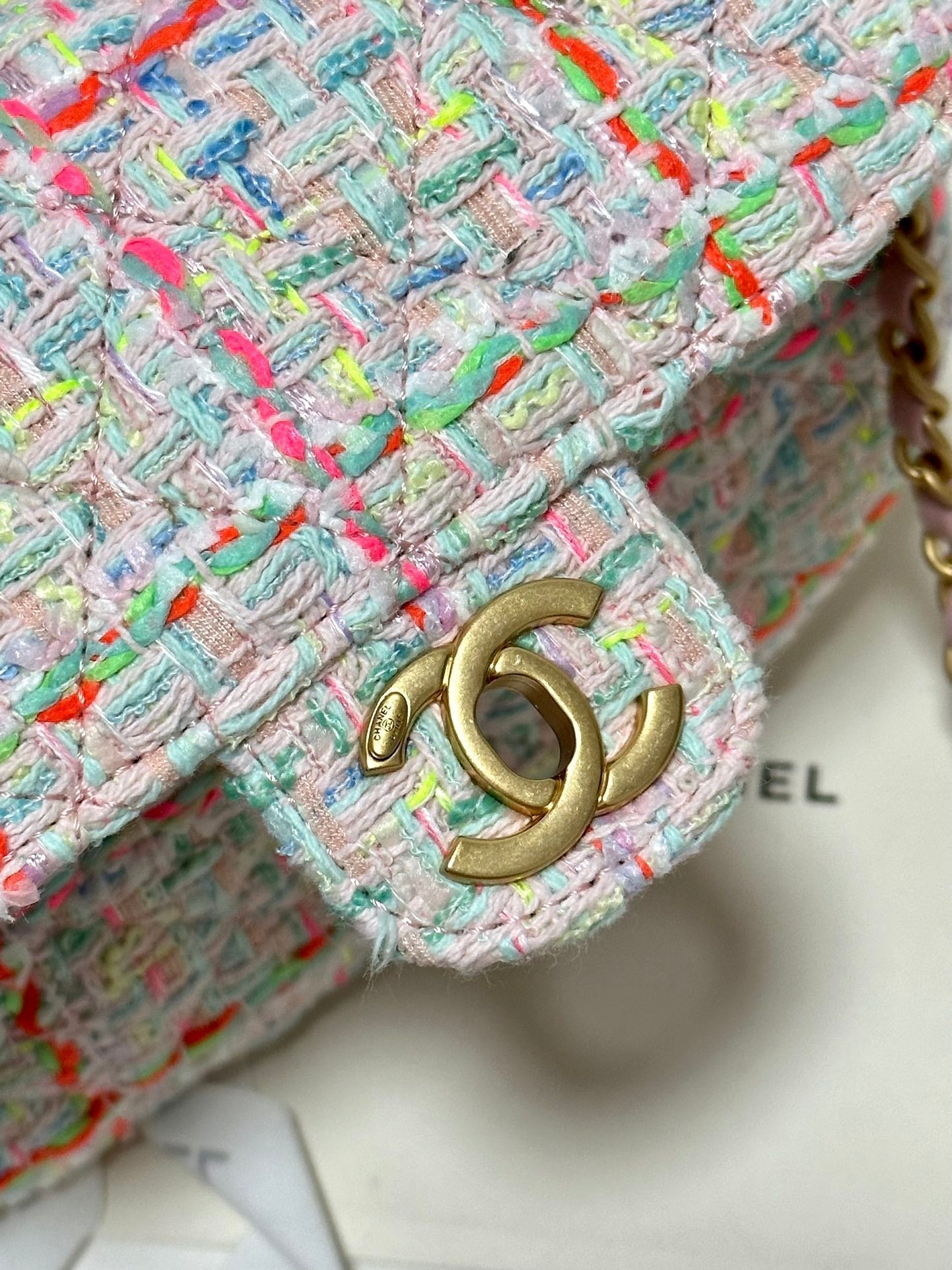 CHANEL MINI 21 FLAP BAG IN LIGHT PINK MIX COLORFUL WOOL TWEED
