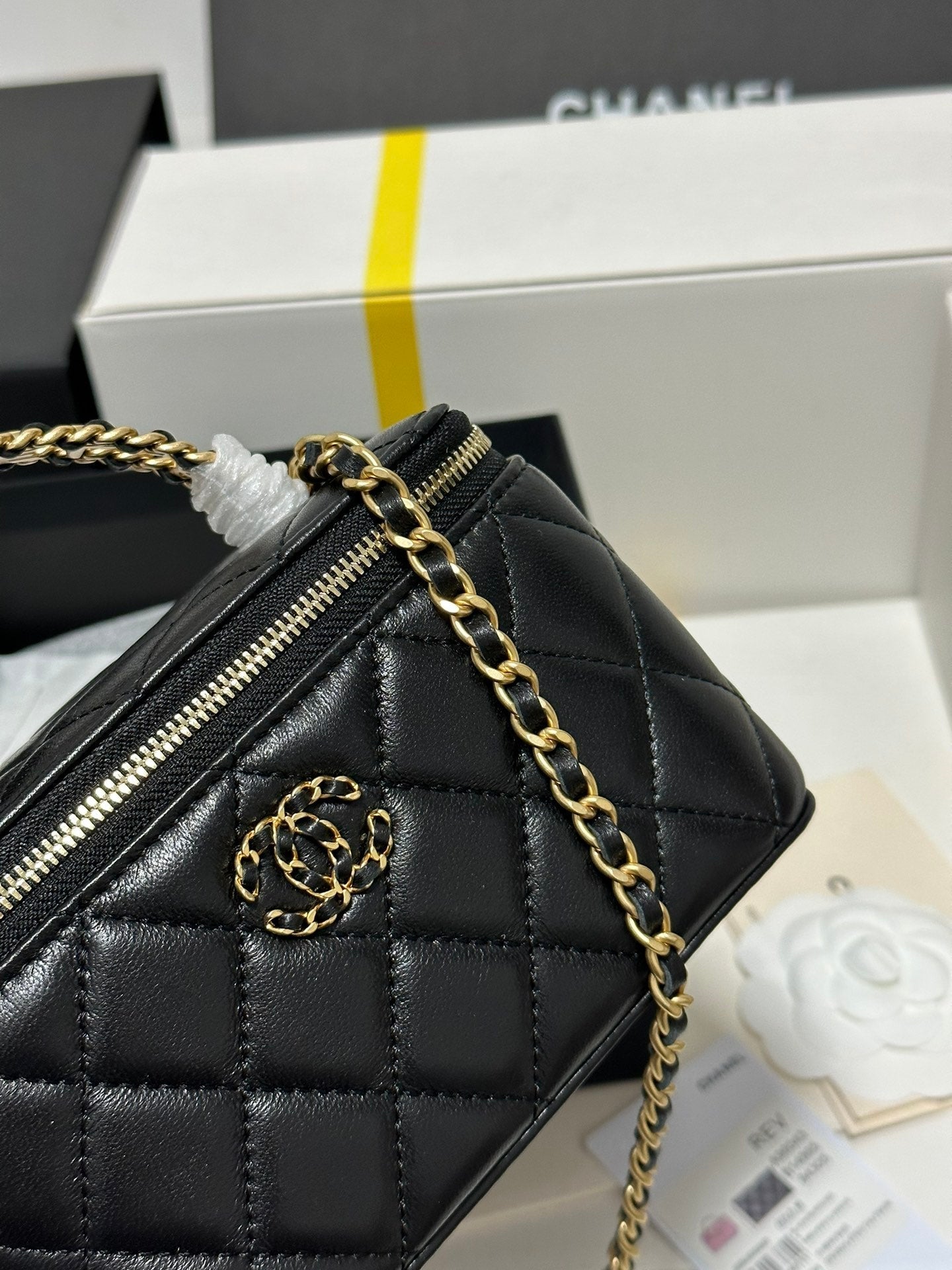 CHANEL 18 CLUTCH BAG IN BLACK CALFSKIN GOLD HARDWARE