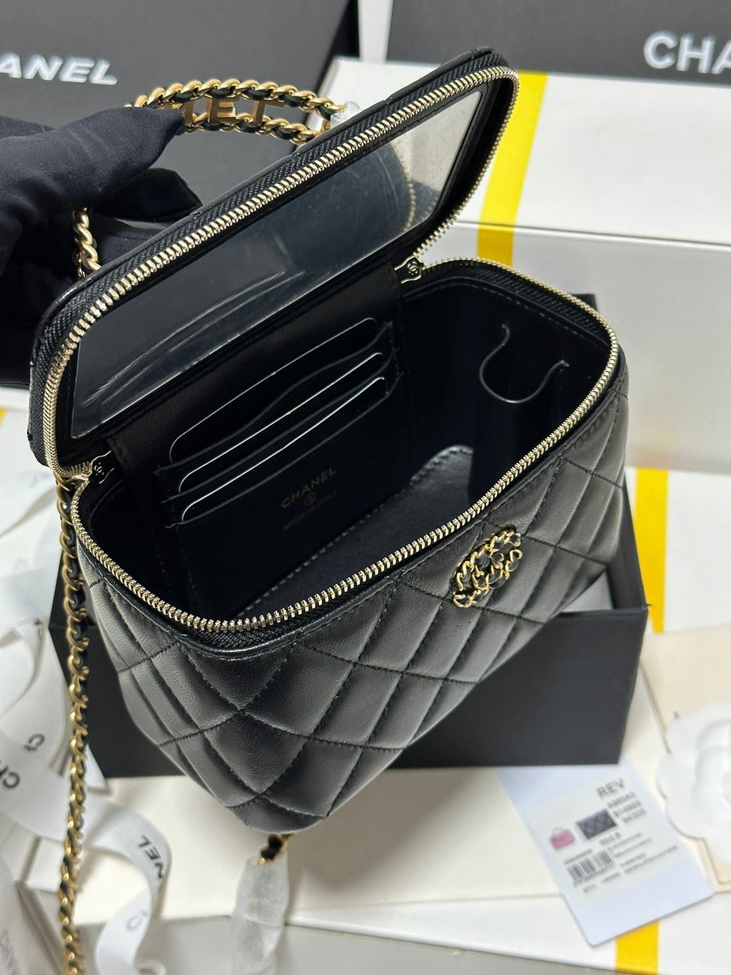 CHANEL 18 CLUTCH BAG IN BLACK CALFSKIN GOLD HARDWARE