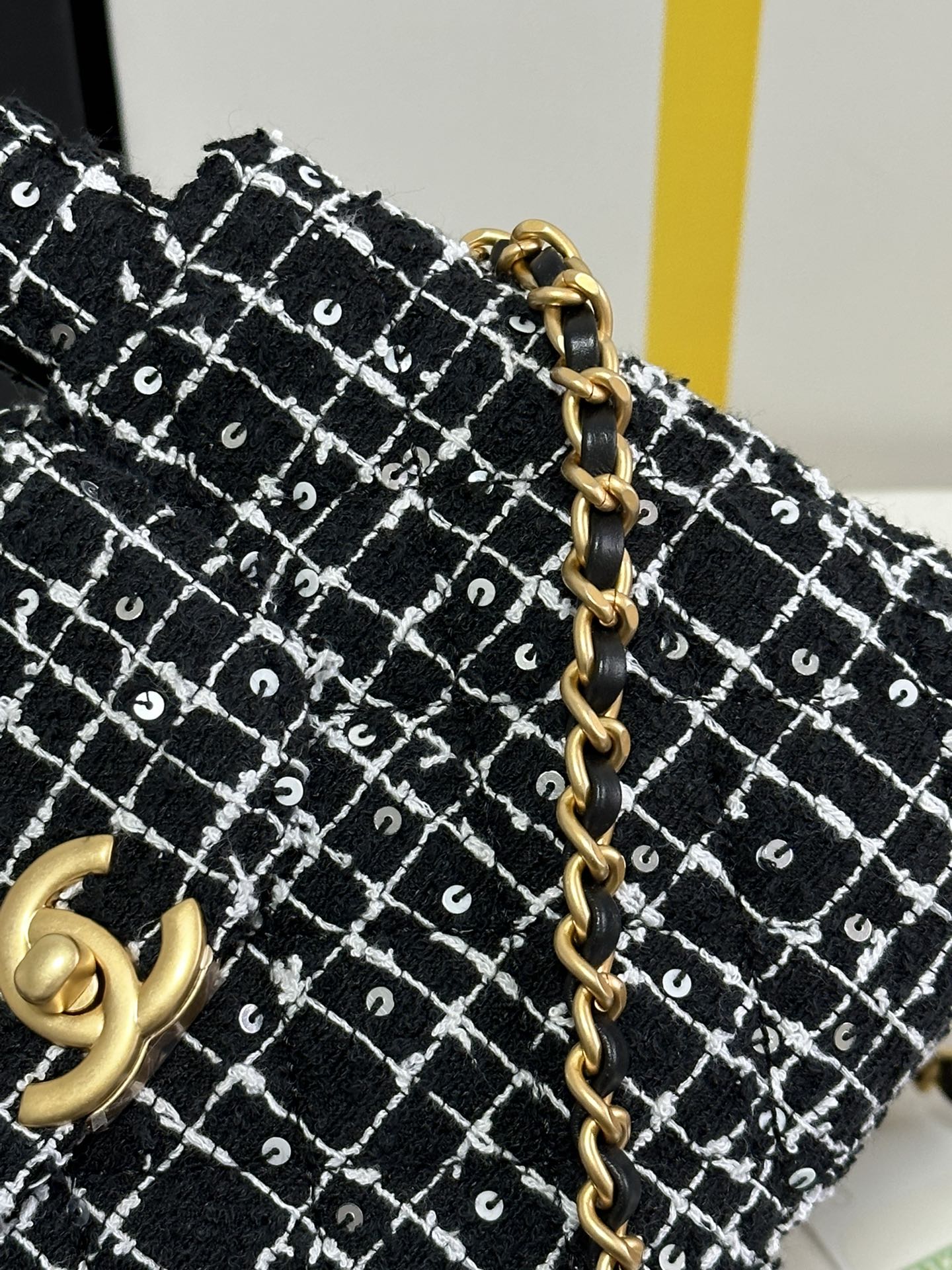 CHANEL KELLY SHOPPING BAG 19 IN BLACK MIX WHITE TWEED GOLD HARDWARE