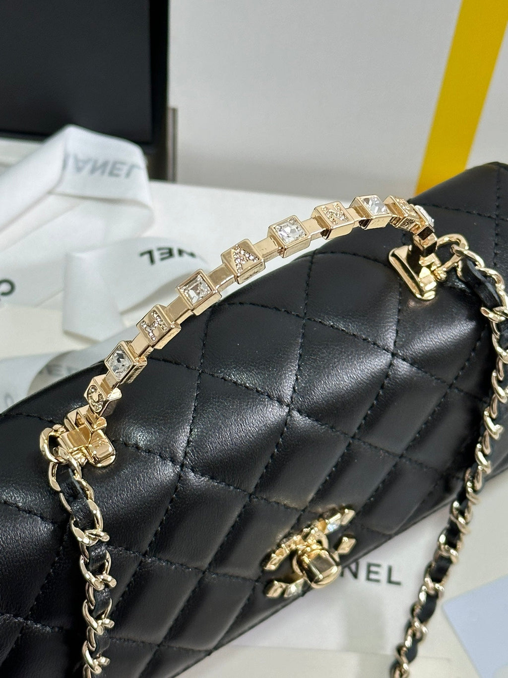 CHANEL FLAP BAG 18 WITH HANDLE IN BLACK CALFSKIN GOLD HARDWARE