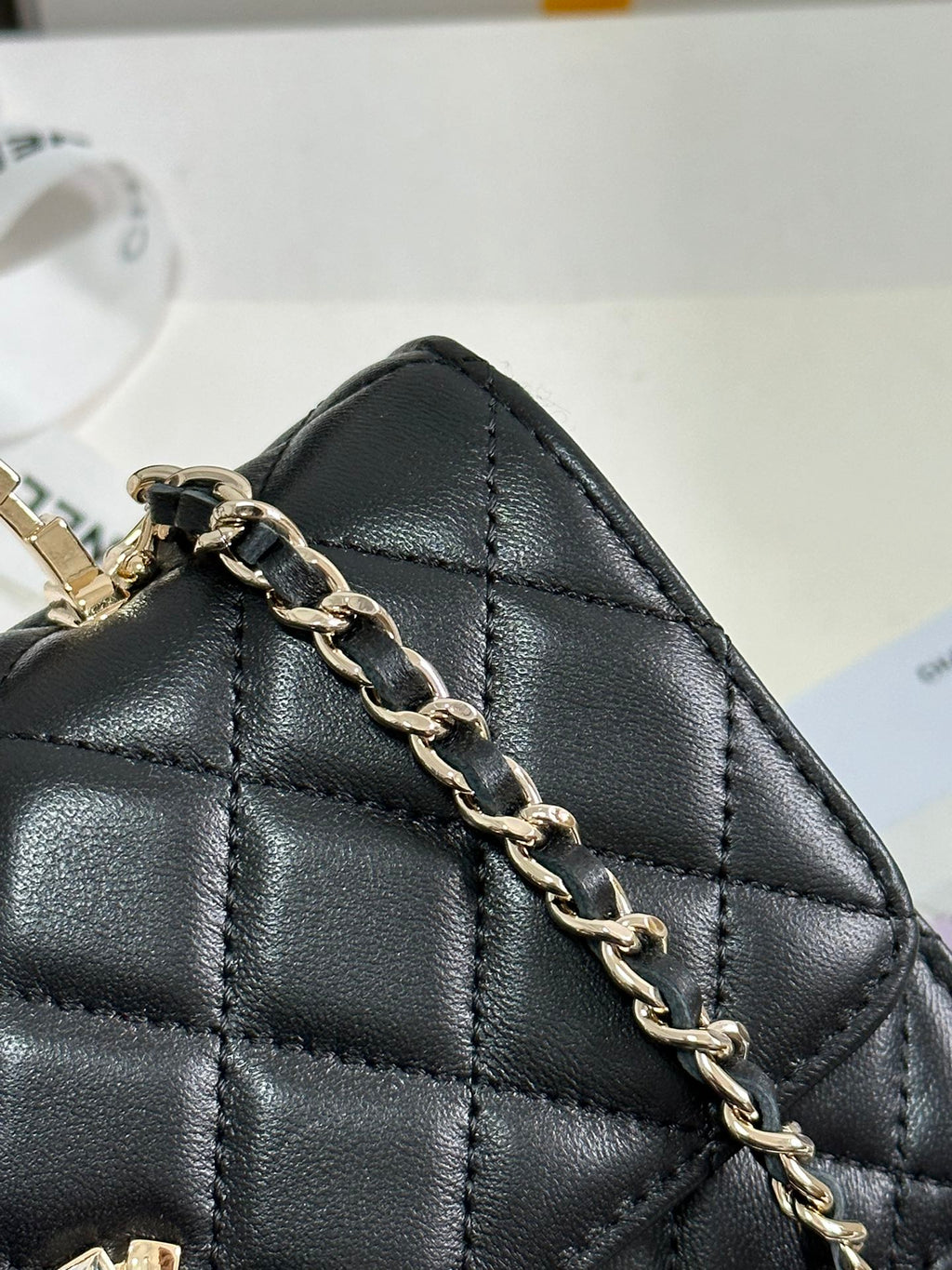 CHANEL FLAP BAG 18 WITH HANDLE IN BLACK CALFSKIN GOLD HARDWARE