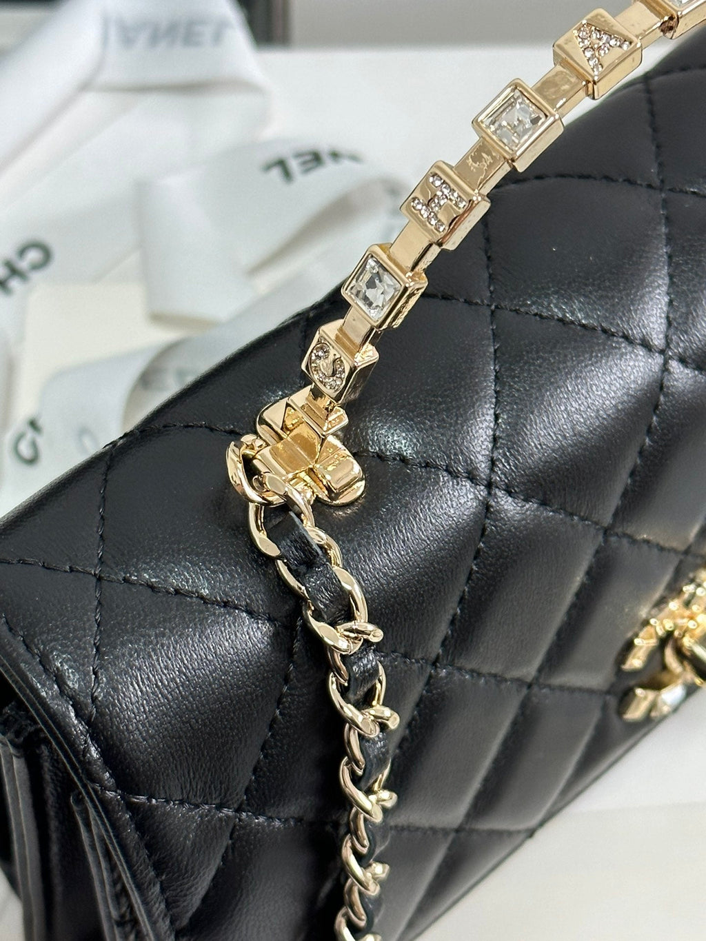 CHANEL FLAP BAG 18 WITH HANDLE IN BLACK CALFSKIN GOLD HARDWARE