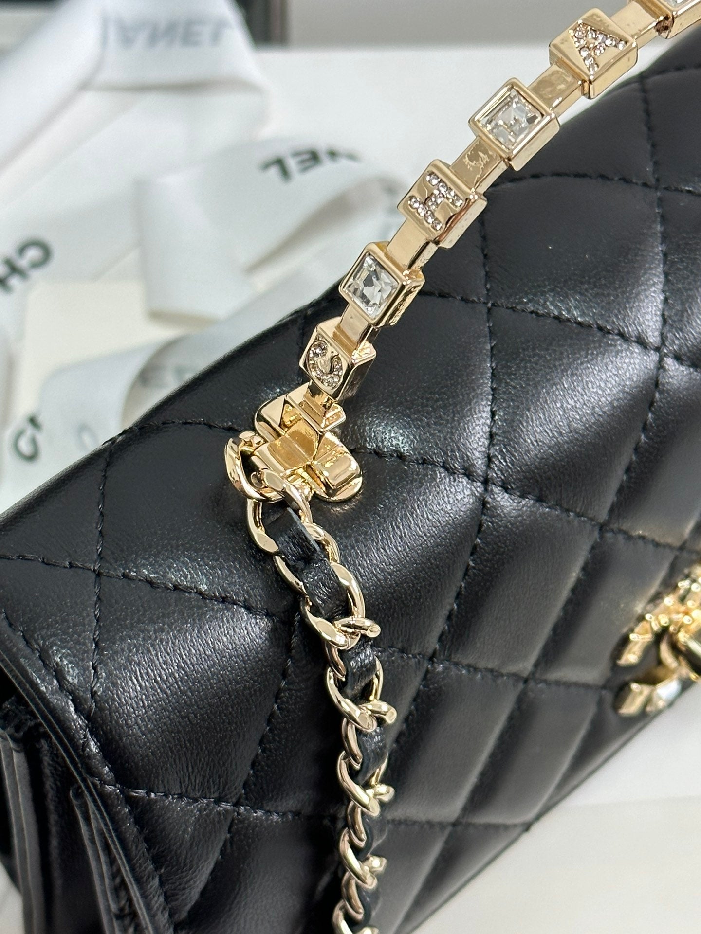 CHANEL FLAP BAG 18 WITH HANDLE IN BLACK CALFSKIN GOLD HARDWARE