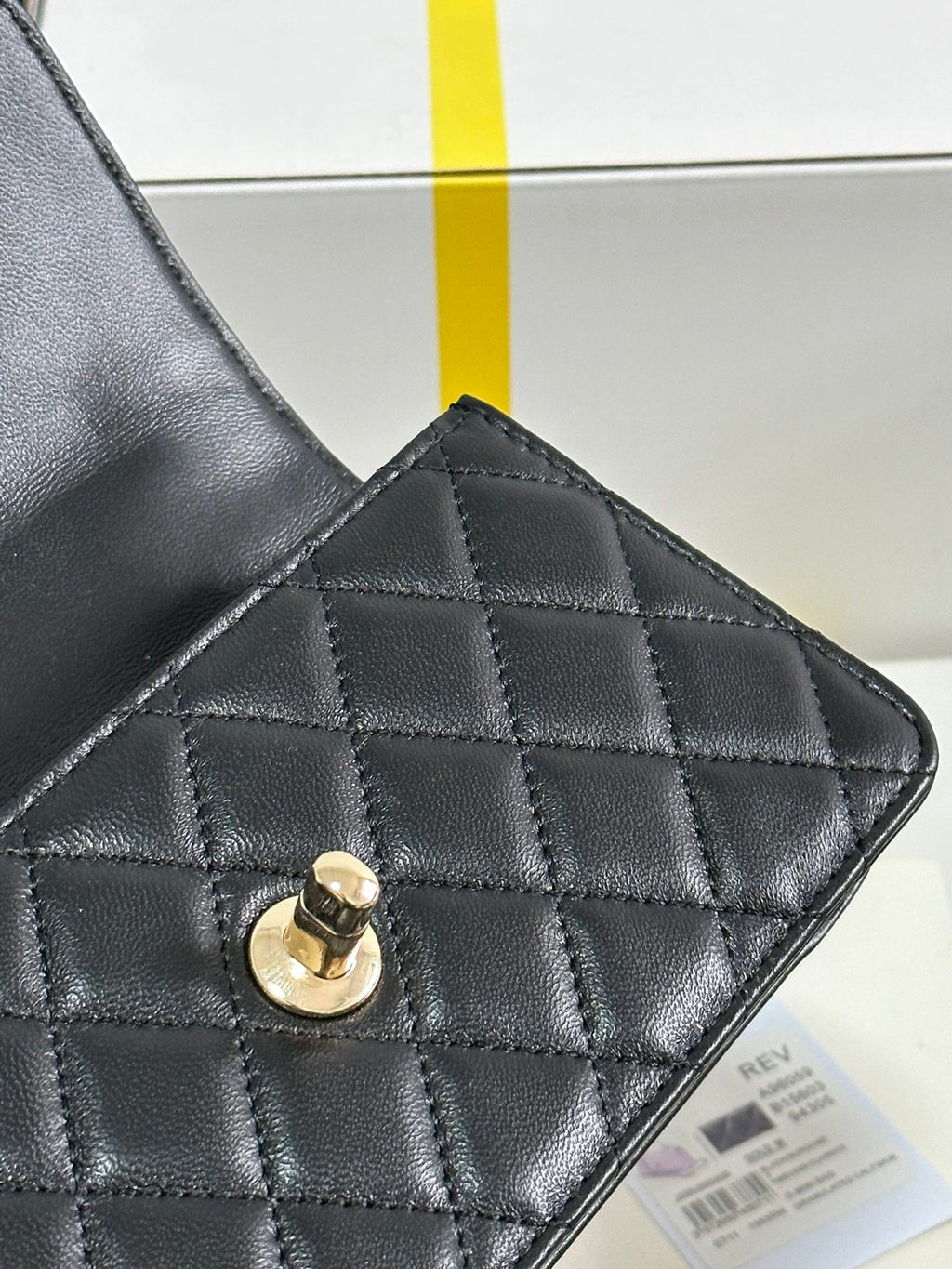CHANEL FLAP BAG 18 WITH HANDLE IN BLACK CALFSKIN GOLD HARDWARE