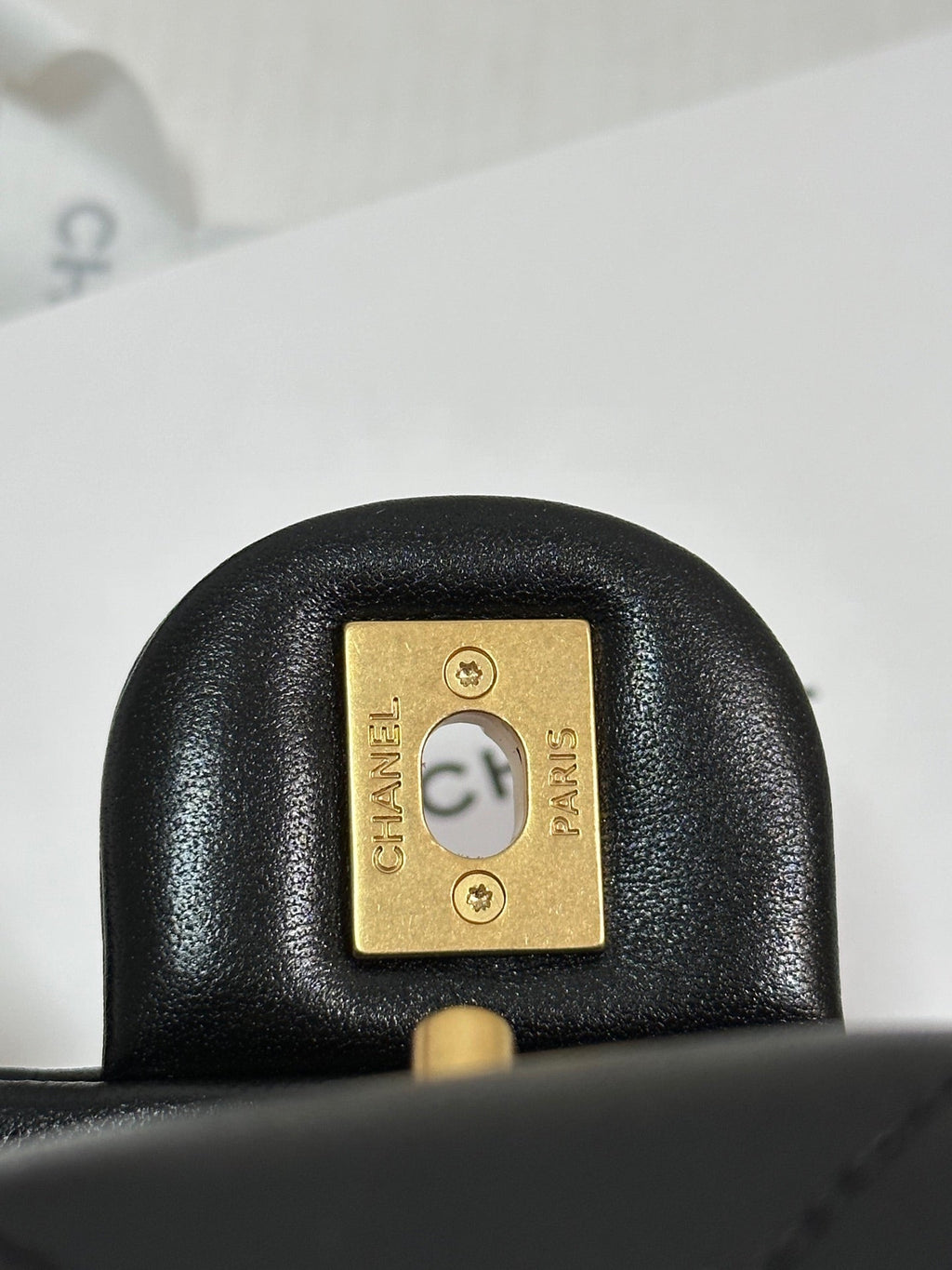 CHANEL MAXI SHOPPING BAG 36 IN BLACK LAMBSKIN GOLD METALLIC