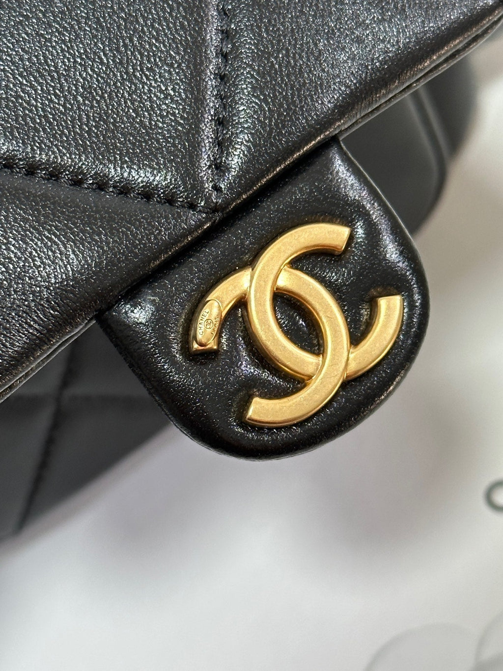 CHANEL QUILTED HOBO CARGO BAG 31 IN BLACK CALFSKIN GOLD CHAIN