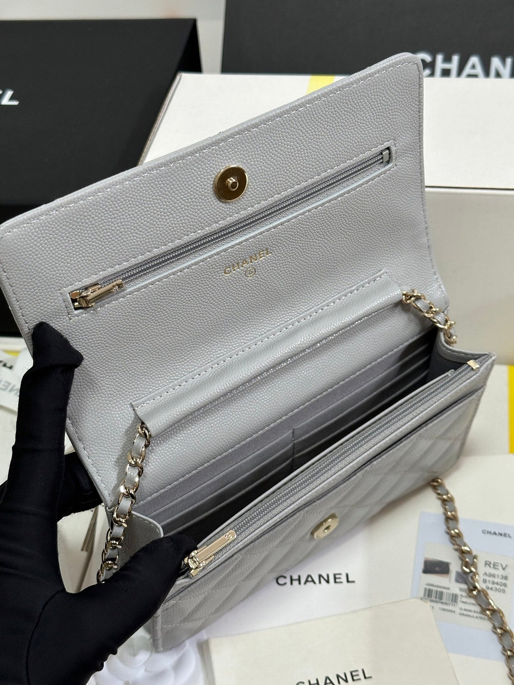 CHANEL STRASS WOC ENTRUPY BAG 19 IN SPANISH GREY CALFSKIN GOLD HARDWARE